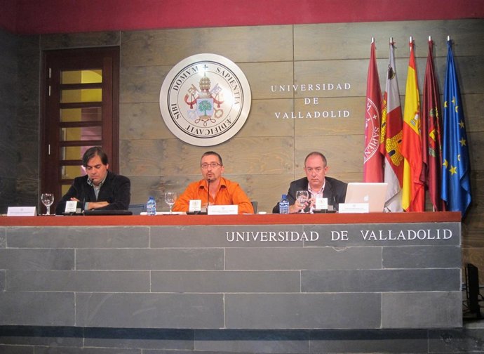 De Izq. A Drch., González Fermoselle, Marbán Y Rubia Presentan El Campus Virtual