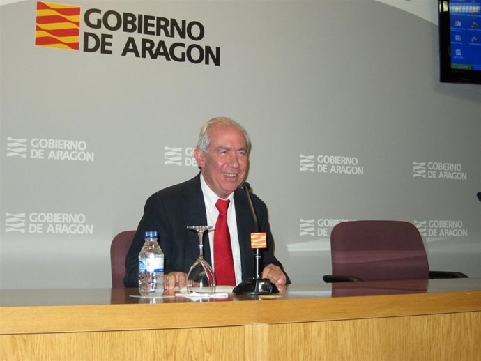 El Consejero De Economía Y Empleo Del Gobierno De Aragón, Francisco Bono