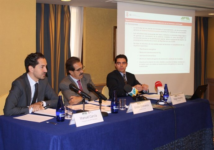 Emilio Ontiveros Junto Al Presidente De APPA Biomasa