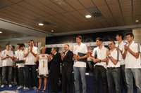 Baloncesto.- Esperanza Aguirre homenajea a los jugadores del Real Madrid campeones de Europa con la selección española