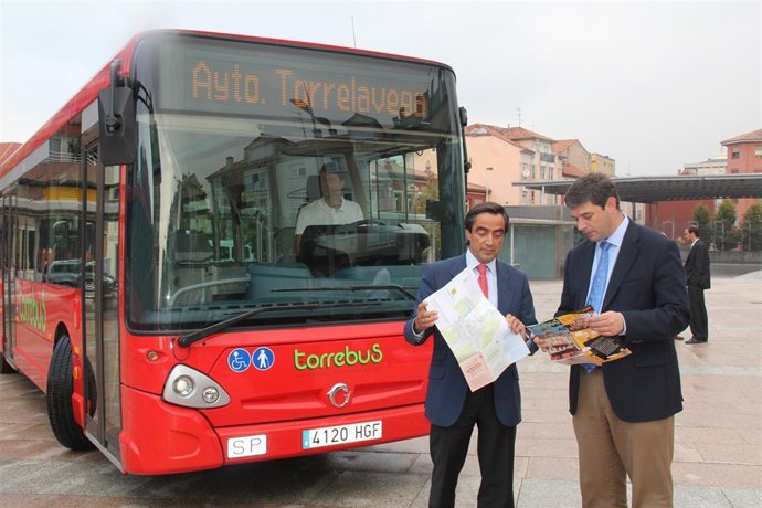 El Alcalde En La Presentación Del Torrebus