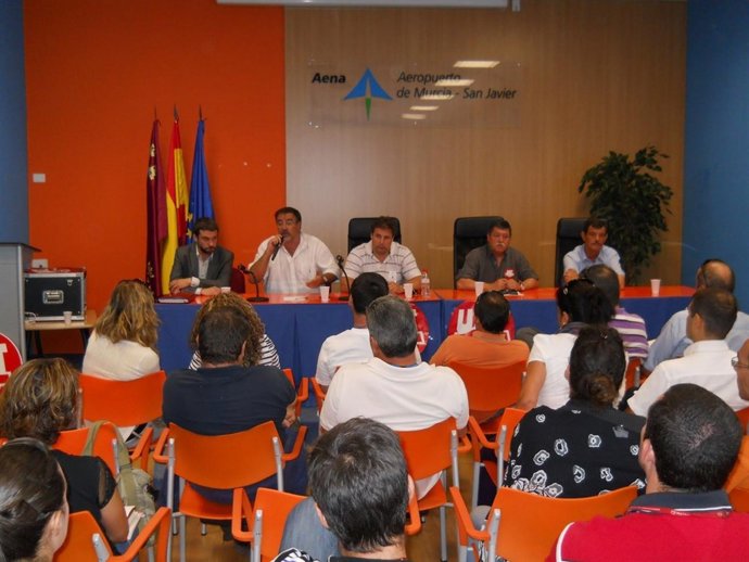 Asamblea De Trabajadores Del Aeropuerto De San Javier 