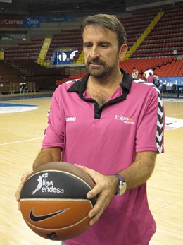 Joan Plaza, Entrenador Del Cajasol Banca Cívica 