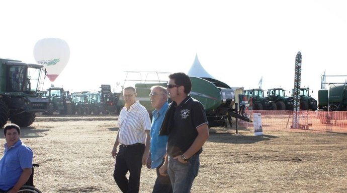 Concentración De Tractores En Bellpuig