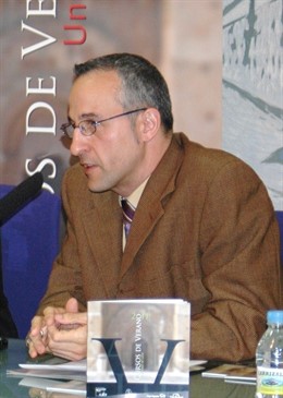 El Director Del Área De Extensión Universitaria De La ULE, Jesús M. Nieto Ibáñez