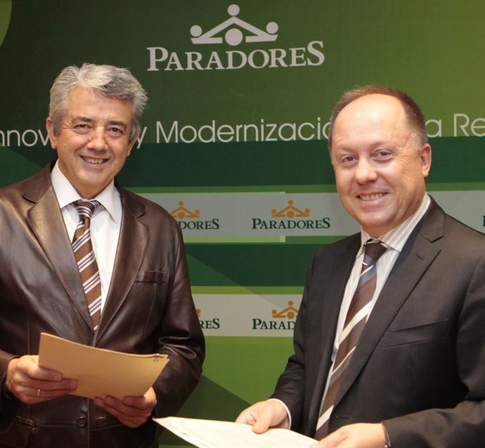 Miguel Martínez, De Paradores De Turismo Y Benigno Moreno, De RNE 