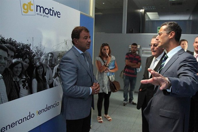 El Conselleiro De Industria, Javier Guerra, Durante Su Visita A Einsa