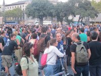 Mil 'indignados' protestan contra las detenciones del bloqueo del Parlament