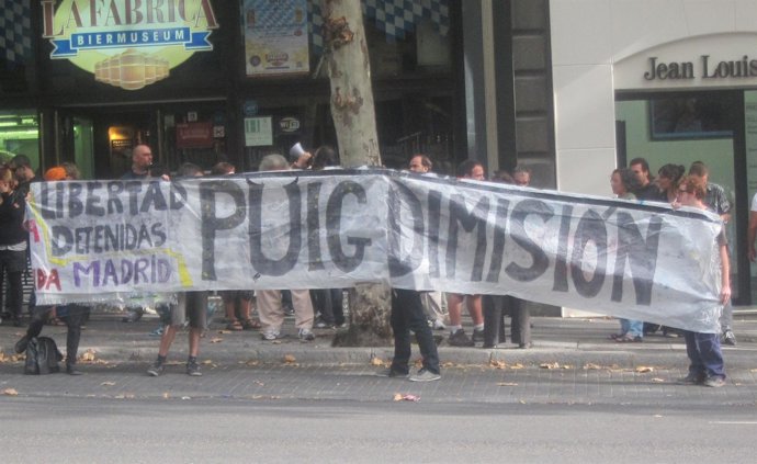 Indignados Protestan Frente A La Audiencia Nacional