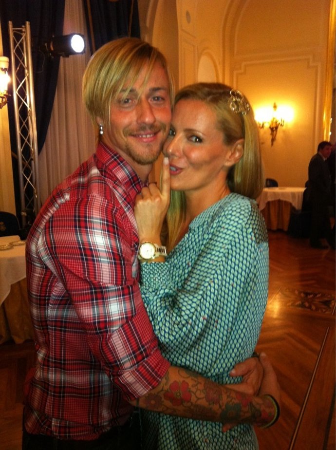 Guti Y Paula Vázquez Cariñosos