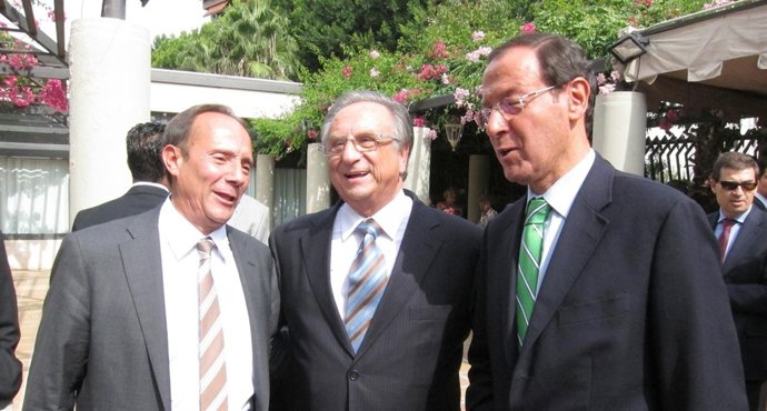 Moya-Angeler, Fuertes Y Cámara