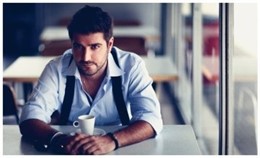 El Cantante Antonio Orozco En Una Foto Promocional