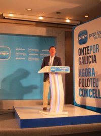 Feijóo, preocupado por que Caamaño desconozca que son competencia del Banco de España las indemnizaciones a directivos