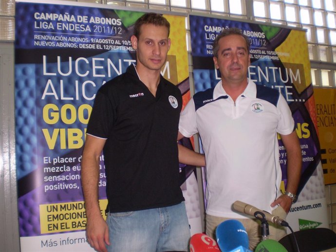 El Base Del Lucentum Alicante, Pedro Llompart, Y El Técnico Txus Vidorreta    