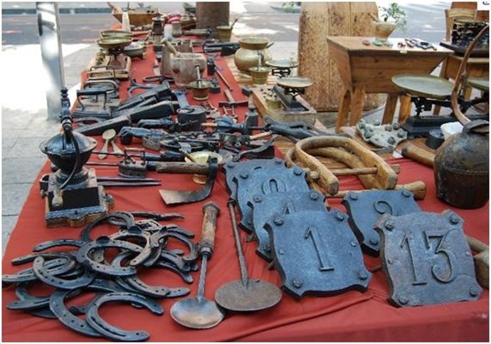 Objetos Que Se Expondrán En El Mercado 