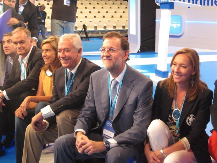 Rajoy Junto A Su Mujer, Arenas, Ana Mato Y González-Pons