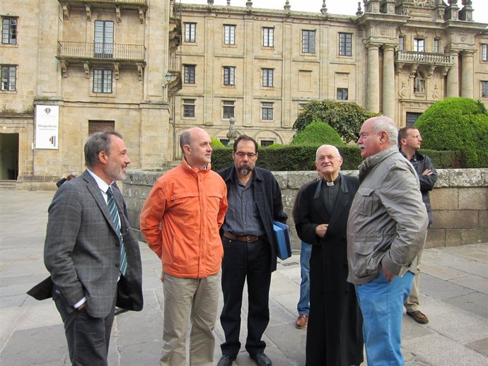Roberto Varela, Rey Pichel Y José María Díaz Visitan Las Obras De La Catedral