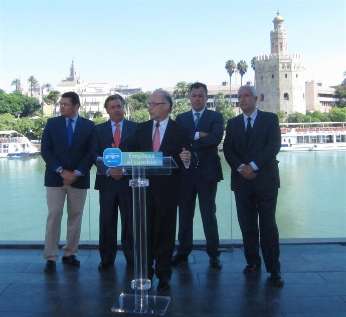 Cristóbal Montoro Y Javier Arenas, Hoy Junto A Otros Dirigentes En Sevilla