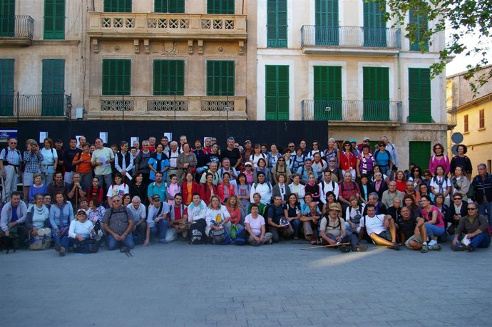 Excursionistas Que Han Participado En La Salida De Llucmajor.