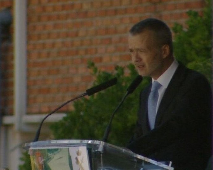 Antonio Camacho, Minisitro Del Interior