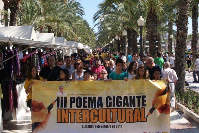 III Poema Gigante Intercultural