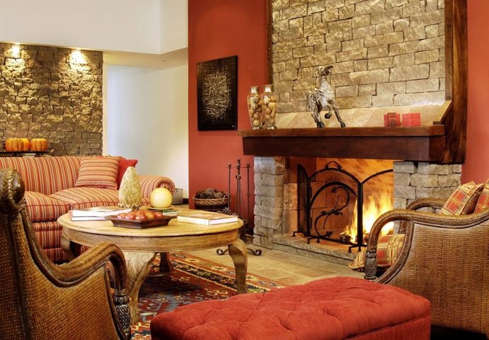 Interior De Una De Las Casas Patagónicas