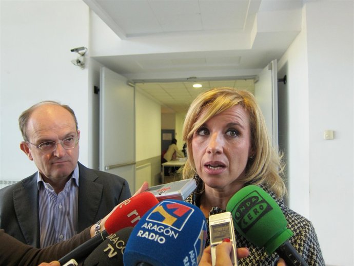 E Secretario General De UGT Y La Directora De Trabajo De La DGA