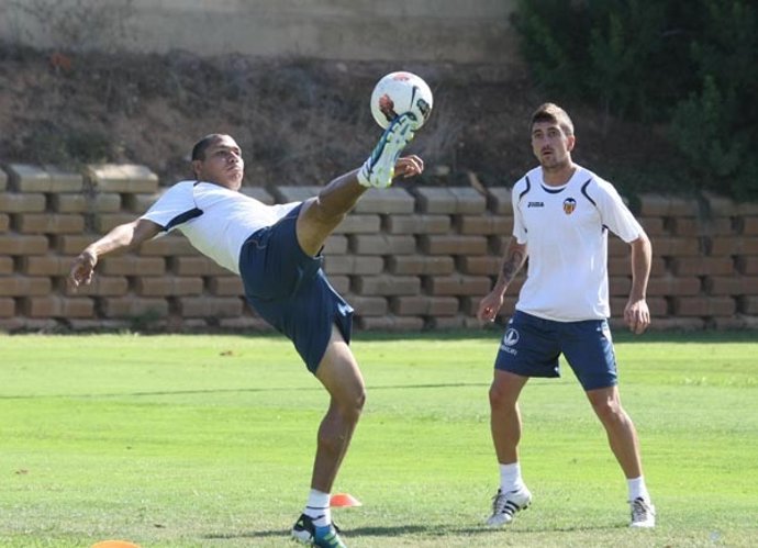Los Jugadores Del Valencia Maduro Y Pablo Hernández