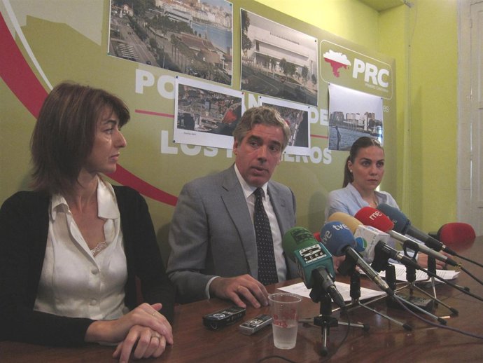 Fuentes-Pila Sobre El Frente Marítimo Y El Centro Cultural Botín