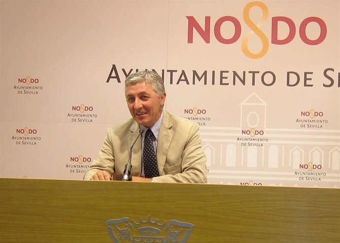 El Concejal De Urbanismo, Maximilano Vílchez