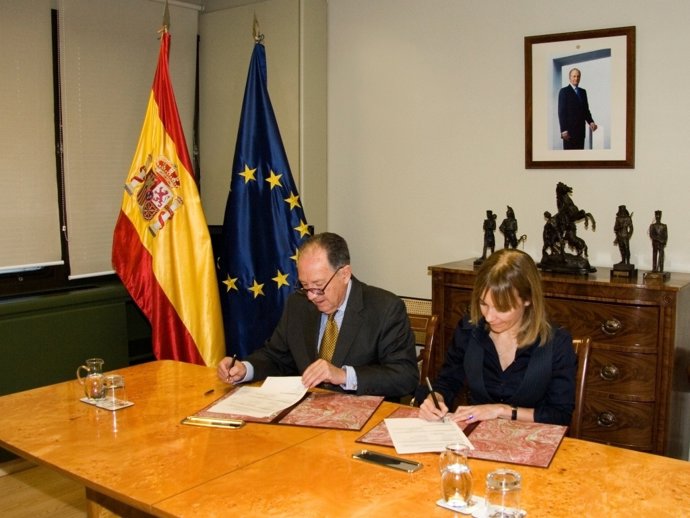 Félix Sanz ( CNI) Y María Garaña (Microsoft)