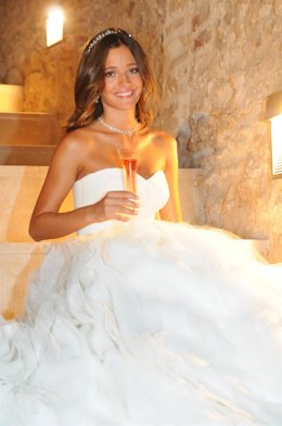 Malena Costa Elegida 'Reina Del Cava' 2011      