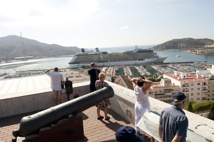 Crucero Eclipe En Cartagena