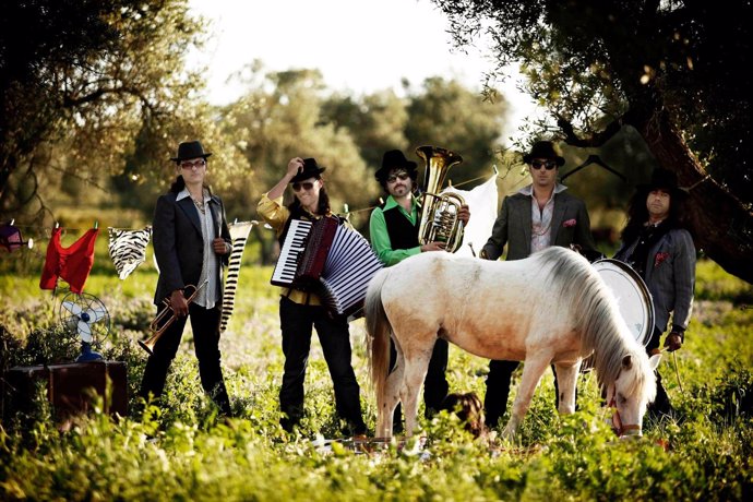  Maravilla Gypsy Band En La Gala De Inauguración Temporada Escénica De Sevilla