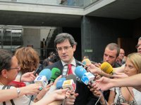 Iribas cree que los sindicatos que mantienen la huelga en la enseñanza se "equivocan"