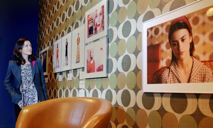 La Ministra De Cultura En La Expo Sobre 25 Años Del Cine Español