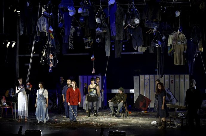 'Dogville', De Nina Reglero