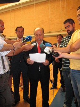 El Alcalde De Granada, José Torres Hurtado.