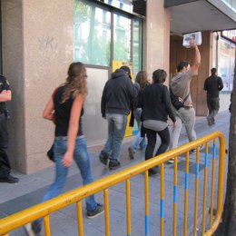 Indignados Abandonan La Audiencia Nacional