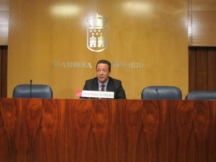 Íñigo Henríquez De Luna En Rueda De Prensa En La Asamblea