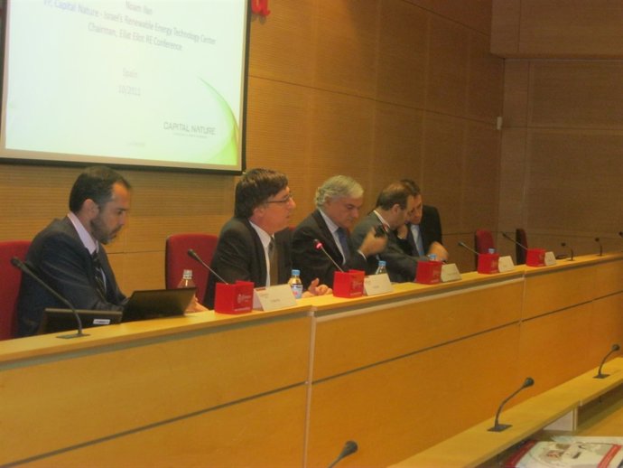 Mesa De Ponentes En El Seminario