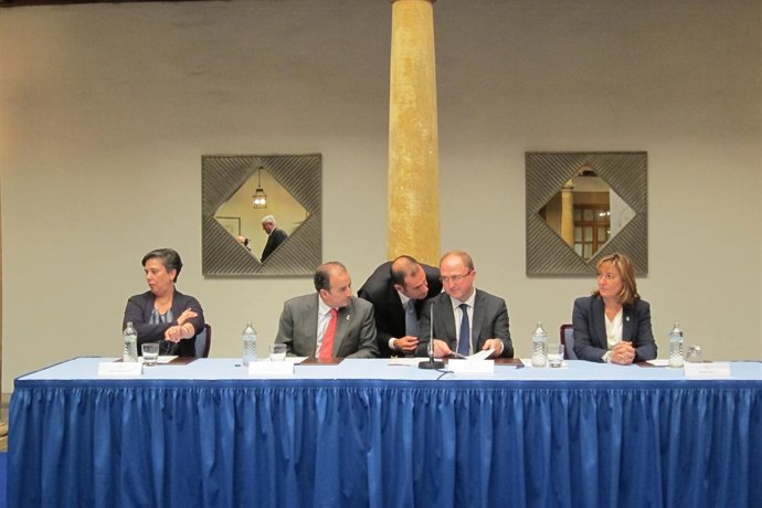 Presidente Y Vicepresidentes De La Ejecutiva De La FACC