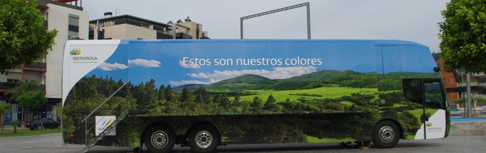 Exterior Del Autobús De Iberdrola