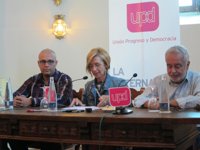 Díez aboga por que UPyD tenga "la fuerza suficiente" para impedir el "complejo" de PSOE y PP ante el nacionalismo