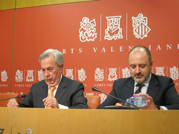 Maluenda Junto A David Serra En La Rueda De Prensa  