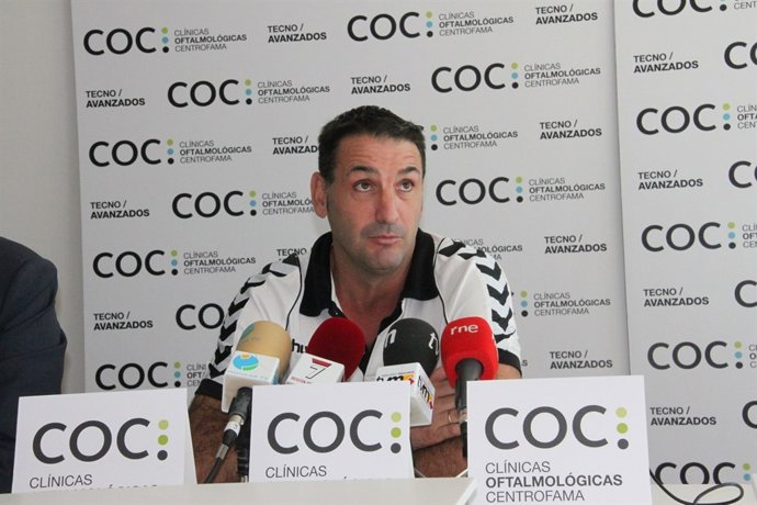 El Entrenador Del UCAM Murcia, Luis Guil