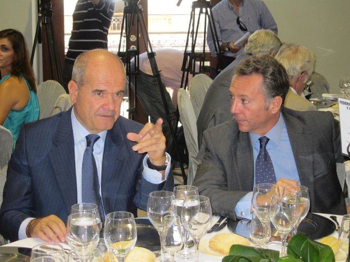 Manuel Chaves Participa En El Foro Joly En Cádiz