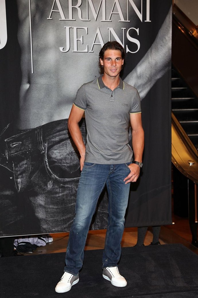 Posado De Rafa Nadal Para Armani Jeans 