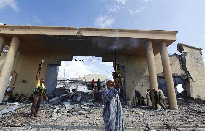 Centro De Conferencias De Sirte Tomado Por Los Rebeldes Libios