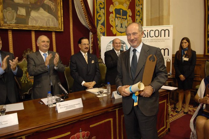 Rato Recibe El Premio Iberoamericano ASICOM-Universidad De Oviedo
